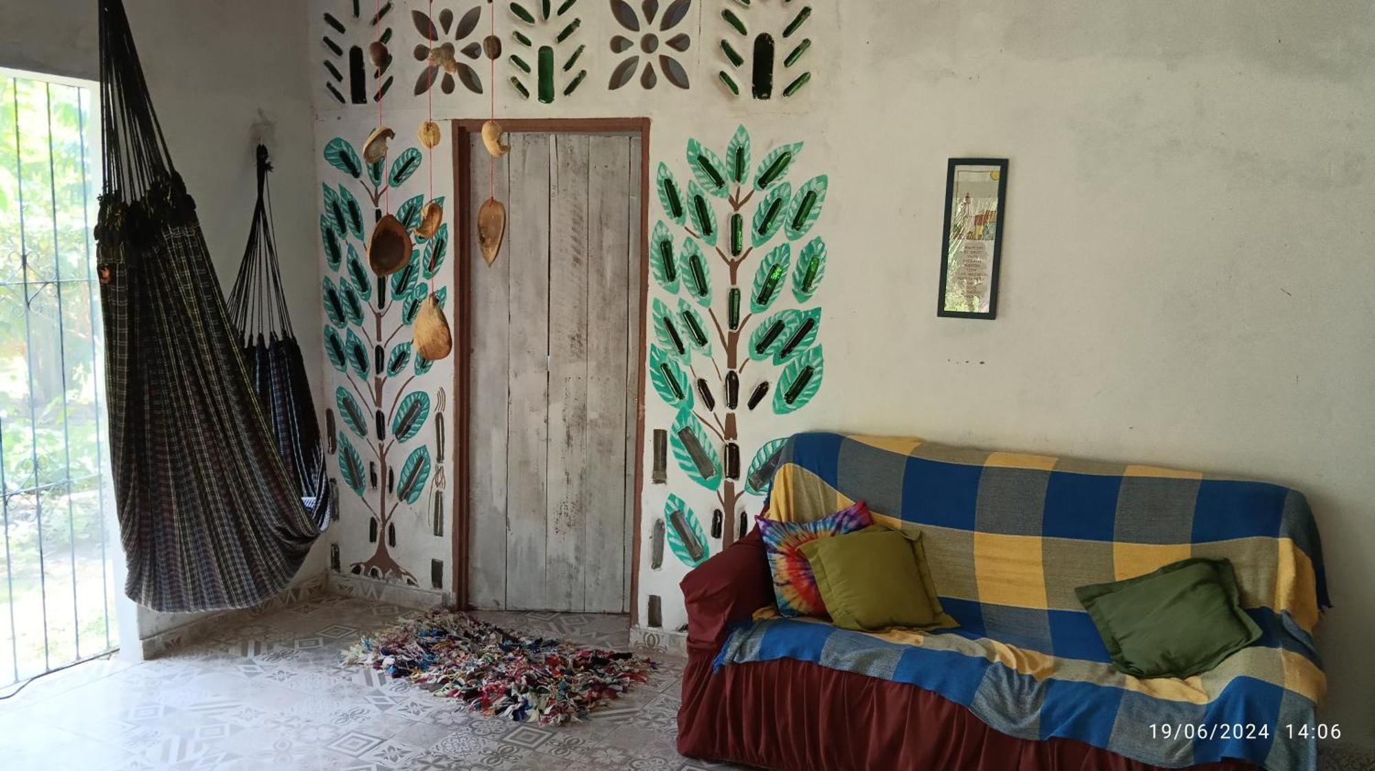Eco Hostel Lunar Соуре Екстериор снимка