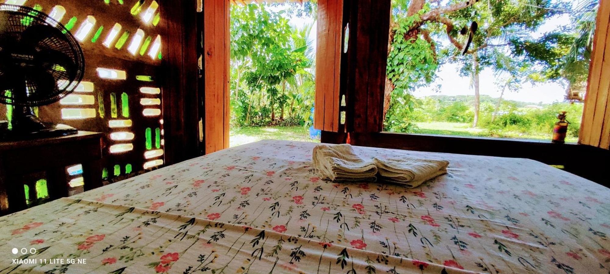 Eco Hostel Lunar Соуре Екстериор снимка