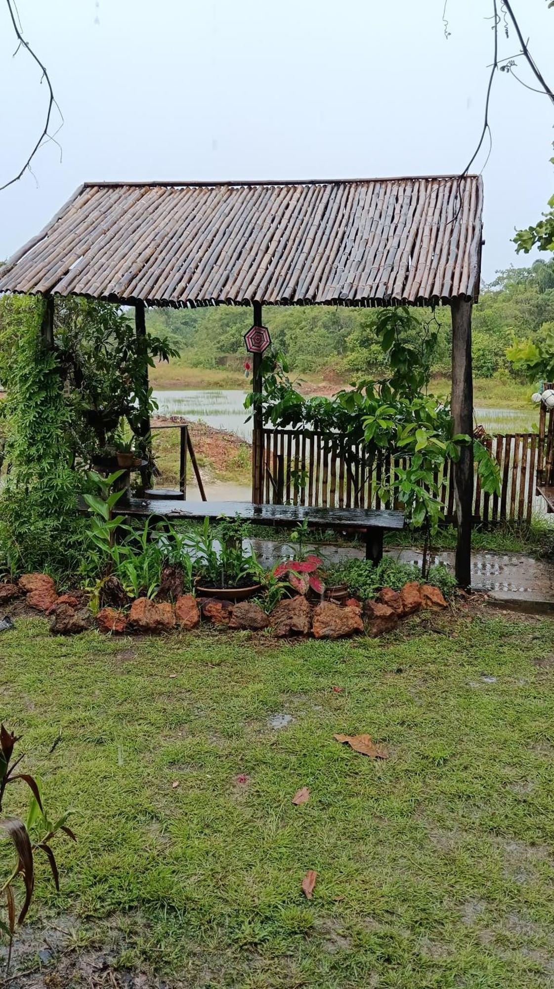 Eco Hostel Lunar Соуре Екстериор снимка